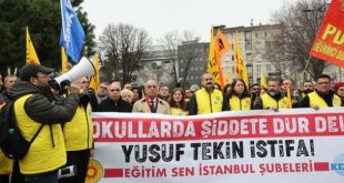 BİR İSTİBDATIN GÜNBATIMI: SOSYAL ÇÜRÜMEDEN SOSYAL ÇÖZÜLMEYE TÜRKİYE.